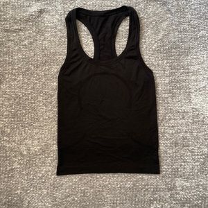 *GENTLY USED* Swifty Tech Tank Top (race length)- LULULEMON SIZE 0